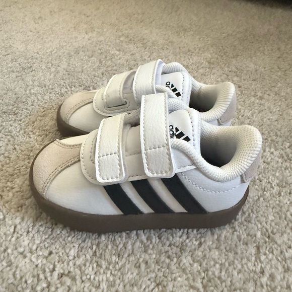Adidas VL court 3.0 toddler size 5 - Picture 1 of 4